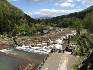 苗名滝に向かう途中の景色もいいんです。