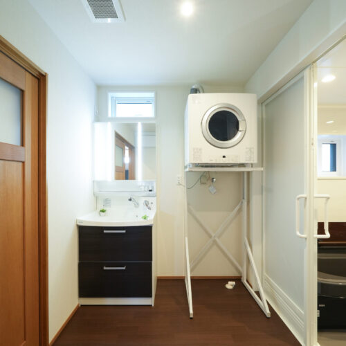洗濯スペース・洗面所