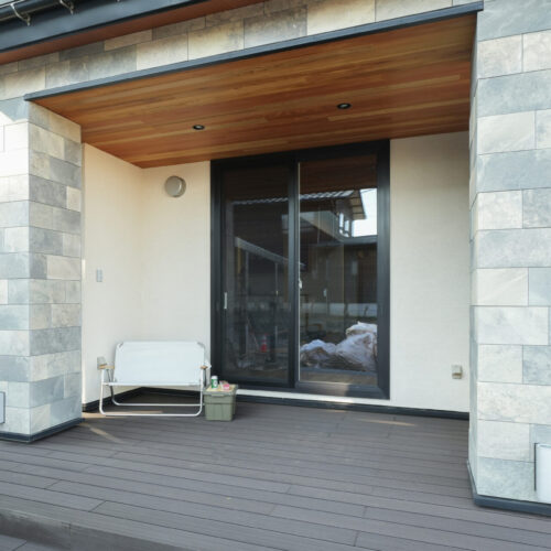 ウッドデッキ（リビング側）