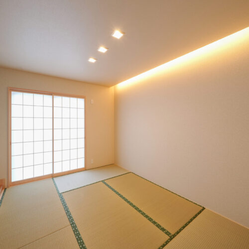 一階には本畳を使用した純和室
