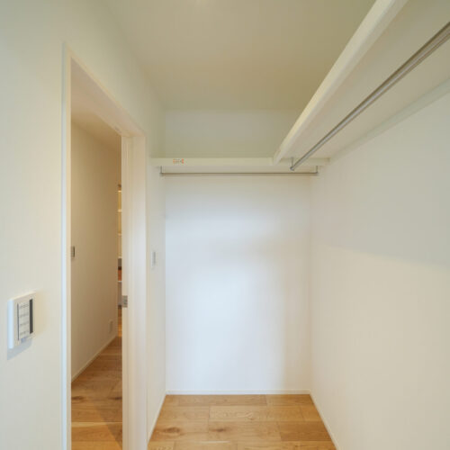 反対側へ通り抜けが可能な「ウォークスルークローゼット」