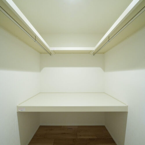 広々ウォークインクローゼット